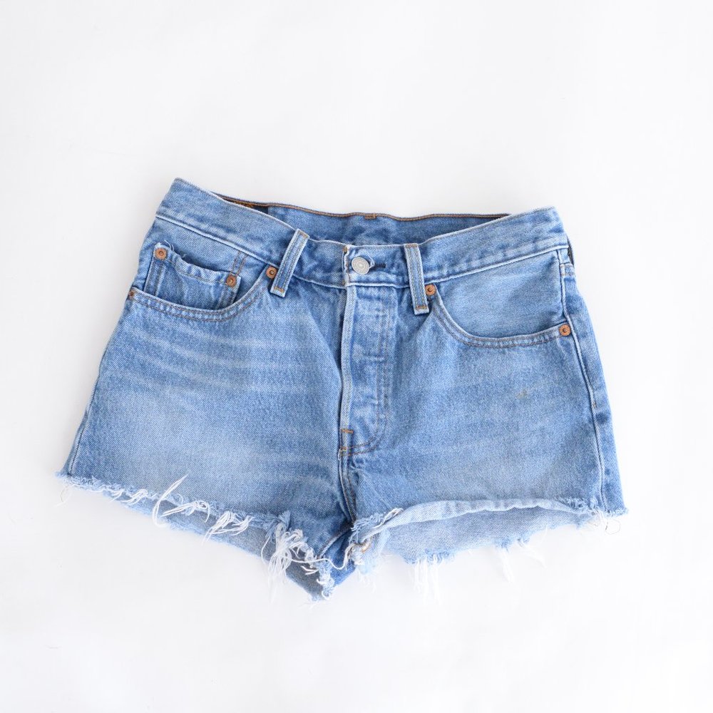 Levi's 501 Light Wasted Frayed Denim Jeans Cutoff Shorts Size 26